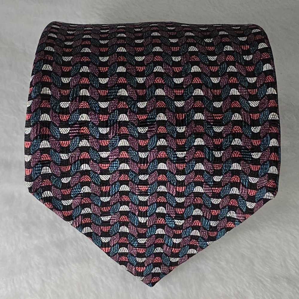 IV Front Vintage Silk Necktie Multicolor Geometric Wave Pattern Tie Made in USA
